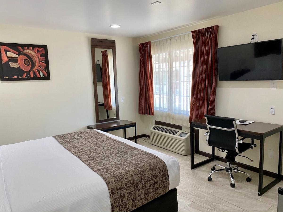 Roswell Inn Εξωτερικό φωτογραφία