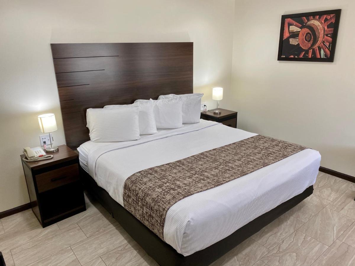 Roswell Inn Εξωτερικό φωτογραφία