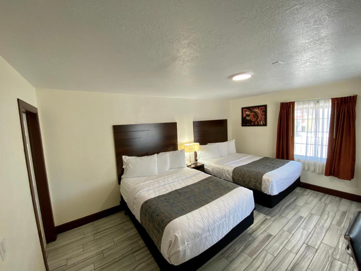 Roswell Inn Εξωτερικό φωτογραφία