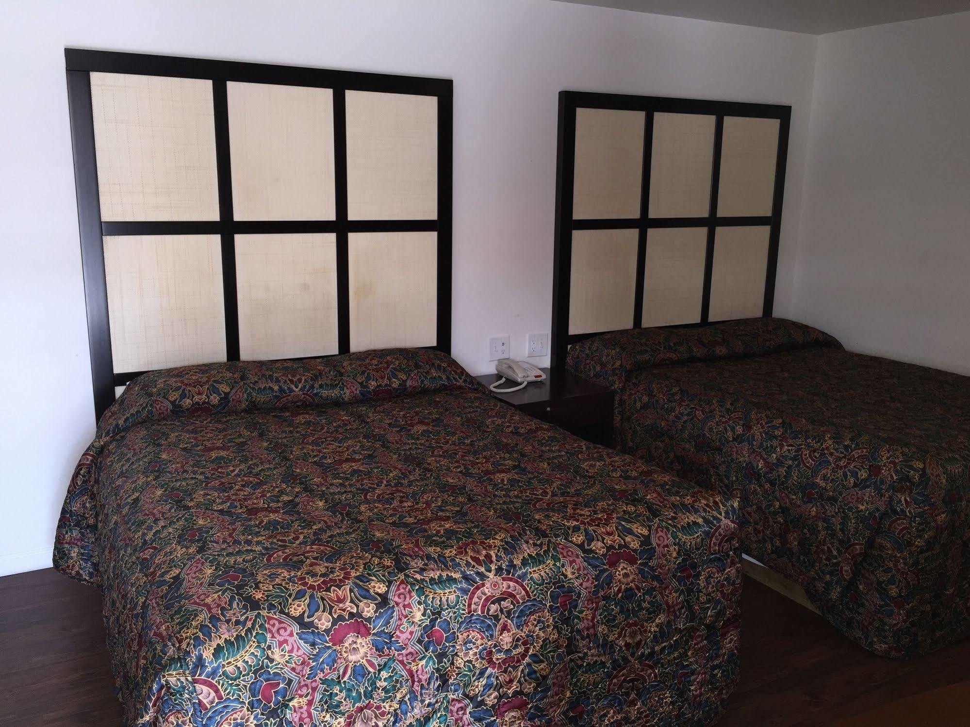 Roswell Inn Εξωτερικό φωτογραφία
