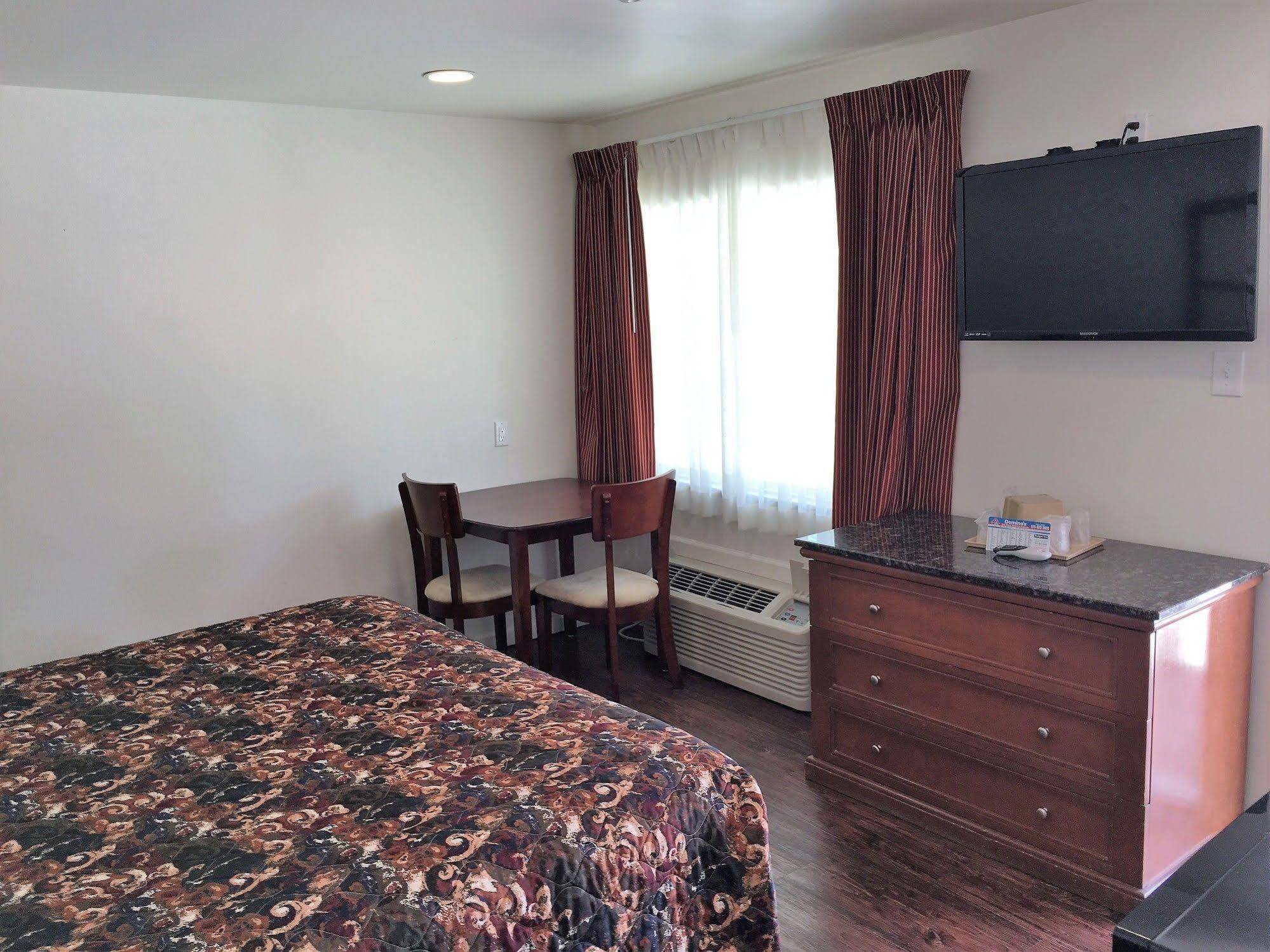 Roswell Inn Εξωτερικό φωτογραφία
