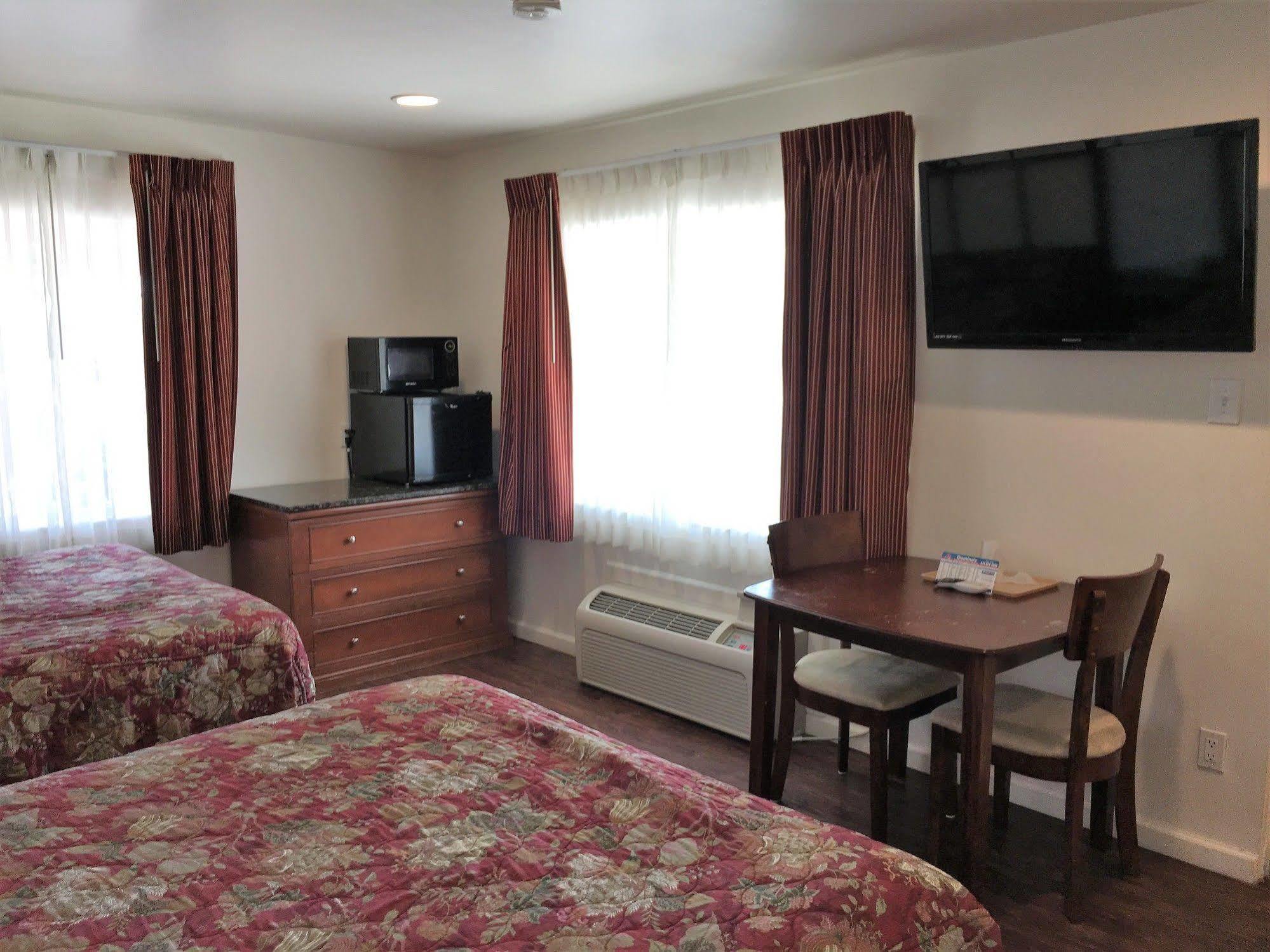 Roswell Inn Εξωτερικό φωτογραφία