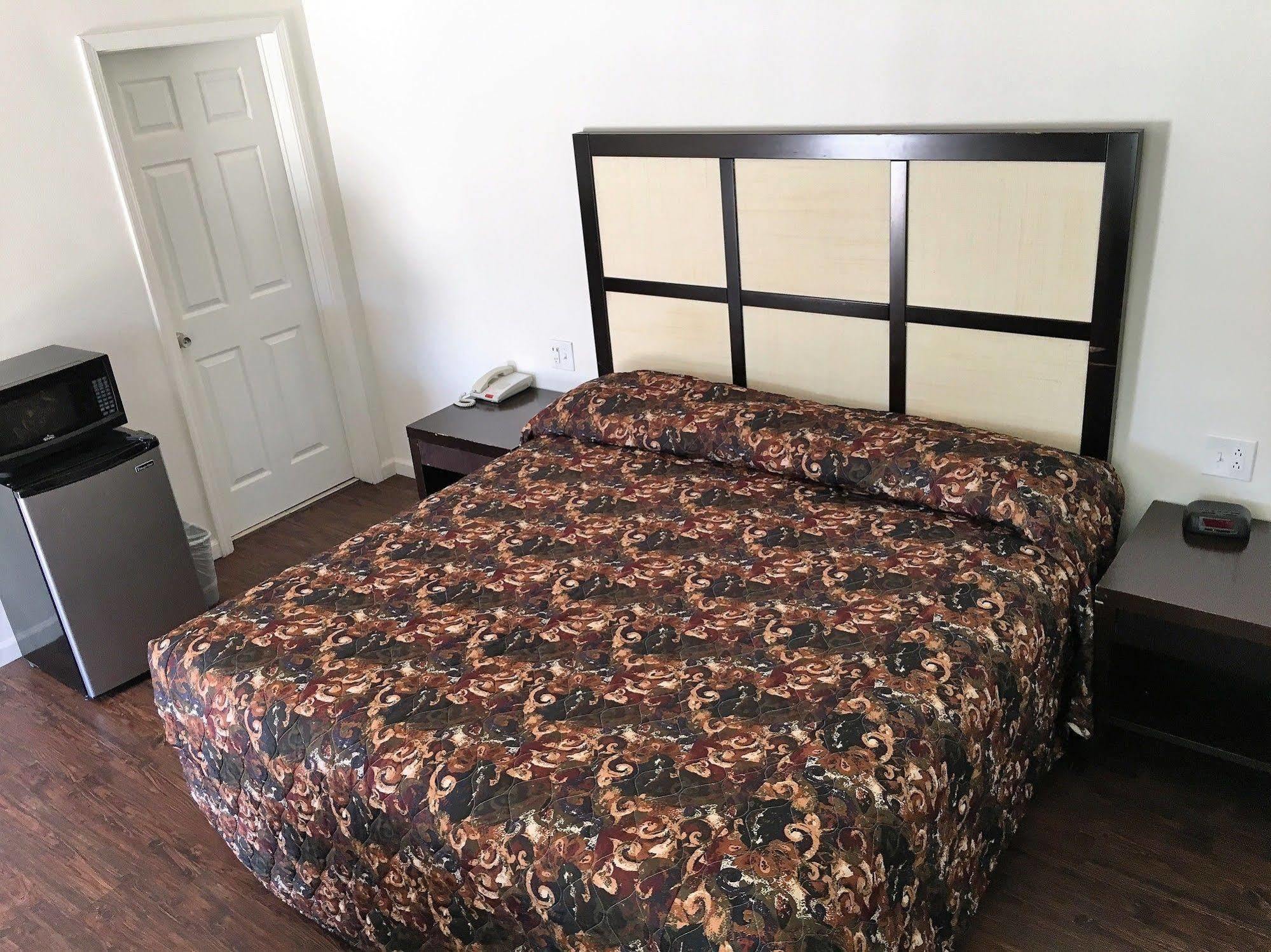 Roswell Inn Εξωτερικό φωτογραφία