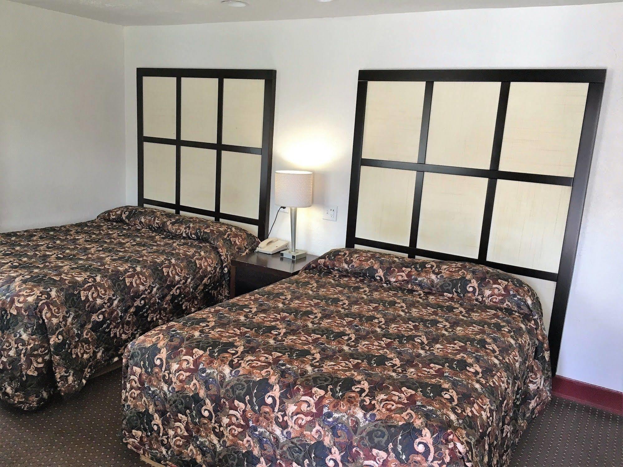 Roswell Inn Εξωτερικό φωτογραφία